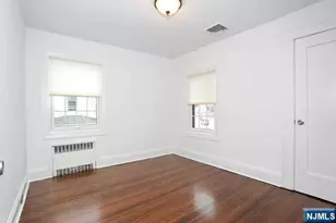 220 Raymond St, Hasbrouck Heights, NJ 07604 - Photo 19
