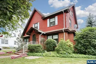 220 Raymond Street, Hasbrouck Heights, NJ 07604 - Photo 3
