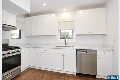 220 Raymond Street, Hasbrouck Heights, NJ 07604 - Photo 5