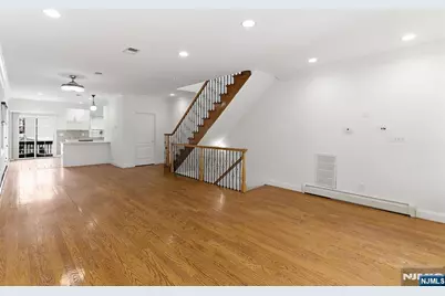281 Wayne Avenue 281 #281, Cliffside Park, NJ 07010 - Photo 5