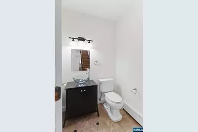 281 Wayne Avenue 281 #281, Cliffside Park, NJ 07010 - Photo 9