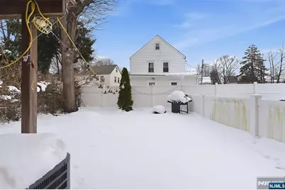 281 Wayne Avenue 281 #281, Cliffside Park, NJ 07010 - Photo 21