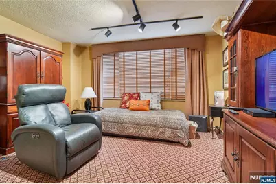 555 North Avenue 17-U #17-U, Fort Lee, NJ 07024 - Photo 9