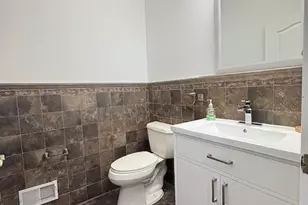 52 Myrtle B, Edgewater, NJ 07020 - Photo 5