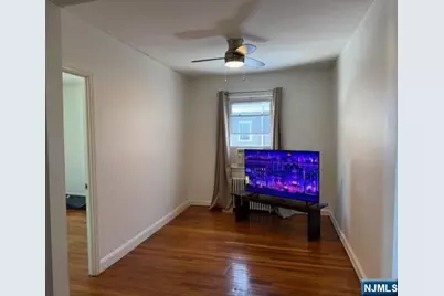 140 W Englewood Avenue C4 #C4, Teaneck Township, NJ 07652 - Photo 5