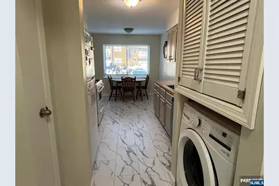 92 Beverly Hills Terrace 9204 #9204, Woodbridge Township, NJ 07095 - Photo 3