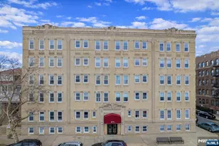 875 Blvd E 35, Weehawken, NJ 07086 - Photo 1