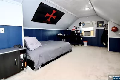 604 Elm Avenue, Saddle Brook Township, NJ 07663 - Photo 9