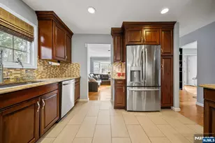 41 Ramsey Ave, Ramsey, NJ 07446 - Photo 17