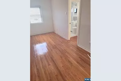 501 Linwood Drive 5J #5J, Fort Lee, NJ 07024 - Photo 5