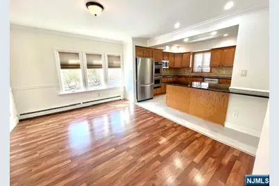 42 W Oakland Avenue, Oakland, NJ 07436 - Photo 5