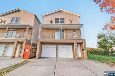 101 Oak Street 2 #2, Bayonne, NJ 07002 - Photo 1