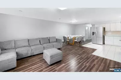 101 Oak Street 2 #2, Bayonne, NJ 07002 - Photo 5