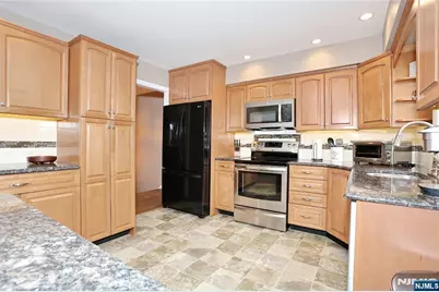 1400 Rt-208, Hawthorne, NJ 07506 - Photo 7