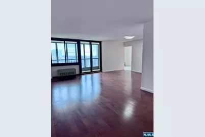 300 Winston 702 #702, Cliffside Park, NJ 07010 - Photo 3