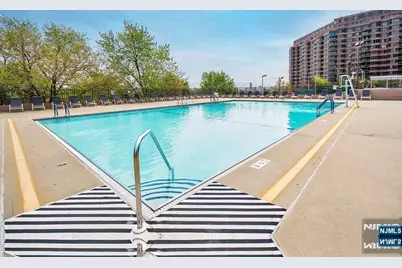 300 Winston 702 #702, Cliffside Park, NJ 07010 - Photo 25