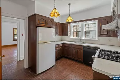 318 Gilbert Street, Ridgewood, NJ 07450 - Photo 7