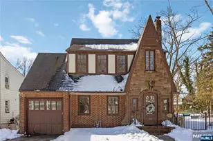 318 Gilbert St, Ridgewood, NJ 07450 - Photo 1