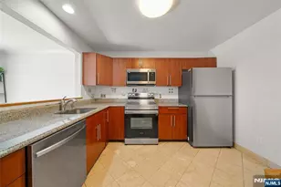 166 Lynette Dr, Fort Lee, NJ 07024 - Photo 7