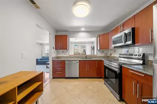 166 Lynette Dr, Fort Lee, NJ 07024 - Photo 9