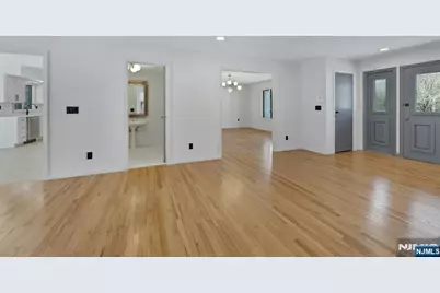 14 Washington Lane, Mahwah, NJ 07430 - Photo 5