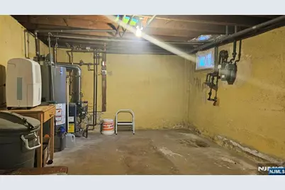 560 Boulevard, New Milford, NJ 07646 - Photo 17