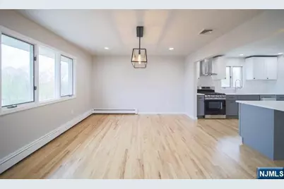 223 E Palisades Boulevard 2nd Fl #2nd FL, Palisades Park, NJ 07650 - Photo 9