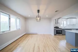 223 E Palisades Blvd 2nd Fl, Palisades Park, NJ 07650 - Photo 9