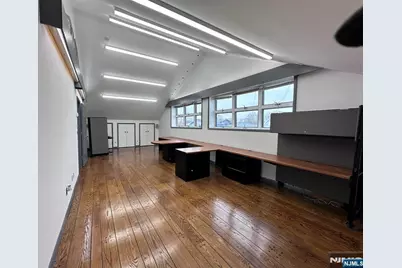 107 Stuyvesant Avenue 201 #201, Lyndhurst Township, NJ 07071 - Photo 11