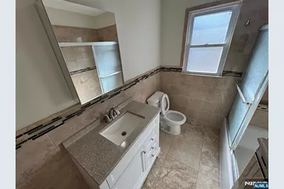 34 Bergen Avenue, Bergenfield, NJ 07621 - Photo 9