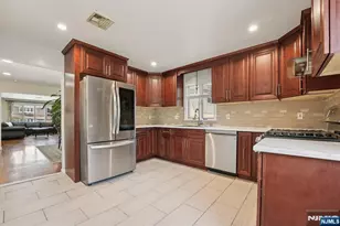 1670 Maple St, Fort Lee, NJ 07024 - Photo 9