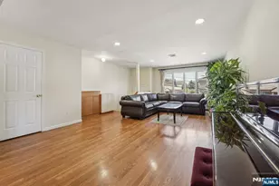 1670 Maple St, Fort Lee, NJ 07024 - Photo 3