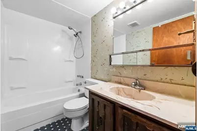 550 Fairview Avenue 111 #111, Westwood, NJ 07675 - Photo 11