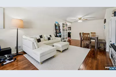 44 Forsythia Lane, Paramus, NJ 07652 - Photo 5