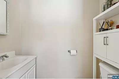 44 Forsythia Lane, Paramus, NJ 07652 - Photo 21