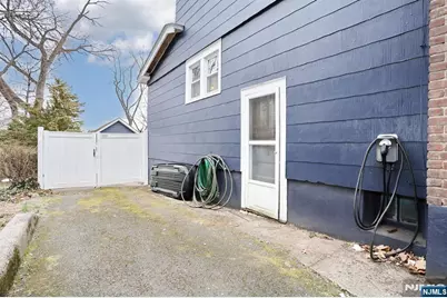 703 Linden Avenue, Teaneck Township, NJ 07666 - Photo 27