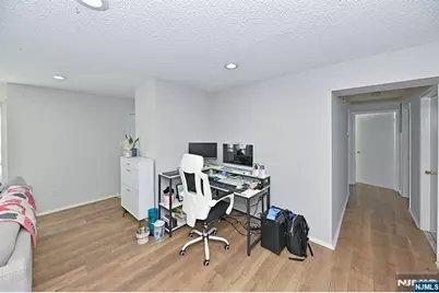 250 Larch Lane, Mahwah, NJ 07430 - Photo 9