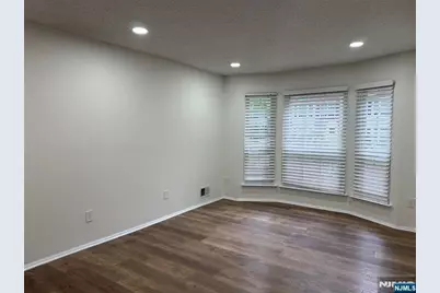 250 Larch Lane, Mahwah, NJ 07430 - Photo 13