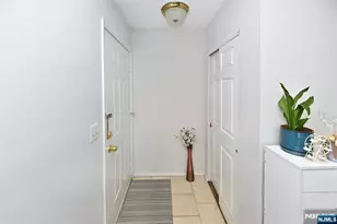 250 Larch Ln, Mahwah, NJ 07430 - Photo 5