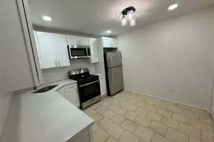250 Larch Ln, Mahwah, NJ 07430 - Photo 9