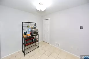 250 Larch Ln, Mahwah, NJ 07430 - Photo 15