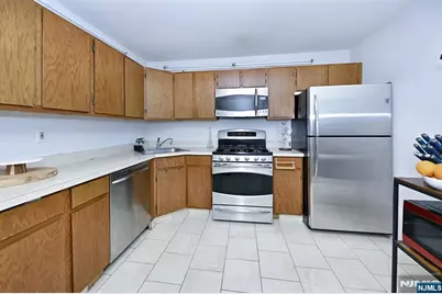 250 Larch Lane, Mahwah, NJ 07430 - Photo 13