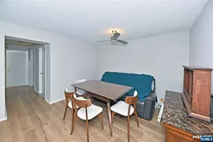 250 Larch Ln, Mahwah, NJ 07430 - Photo 11