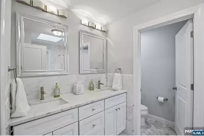 10 Glen Street, Cliffside Park, NJ 07010 - Photo 25