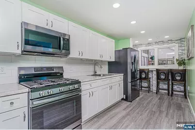 389 Madeline Avenue, Garfield, NJ 07026 - Photo 15