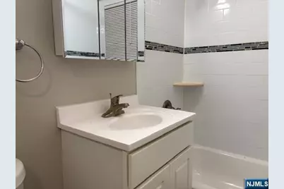 1 Dahnerts Park Park 19 #19, Garfield, NJ 07026 - Photo 9