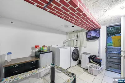 437 Walker Street, Fairview, NJ 07022 - Photo 23