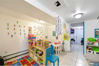 437 Walker Street, Fairview, NJ 07022 - Photo 25