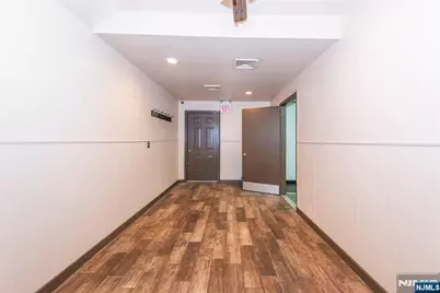 219 Hamburg Turnpike, Bloomingdale, NJ 07403 - Photo 7