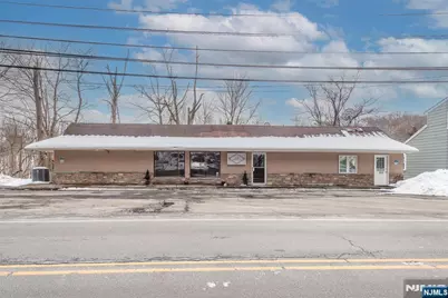 219 Hamburg Turnpike, Bloomingdale, NJ 07403 - Photo 3